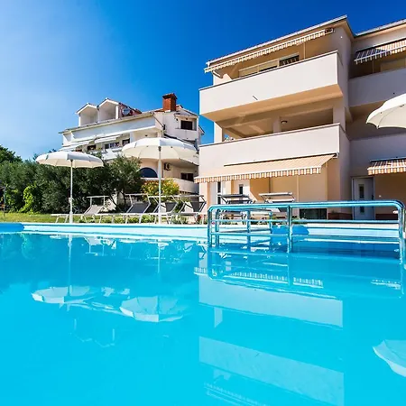 Apartamento Viktorija 2 *