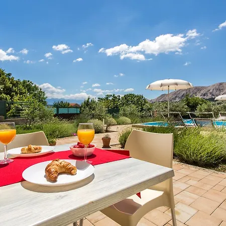 Apartamento Viktorija 2 *