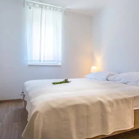 Viktorija 2 Apartament *