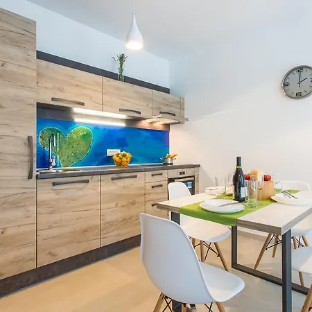 Viktorija 2 Apartment