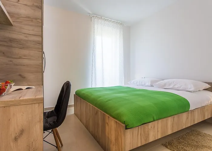 Viktorija 2 * Baška